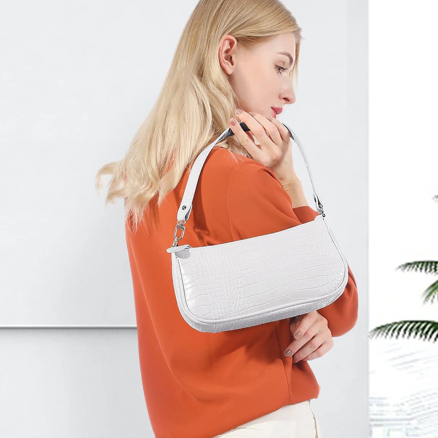 Classic Croco Shoulder Bag