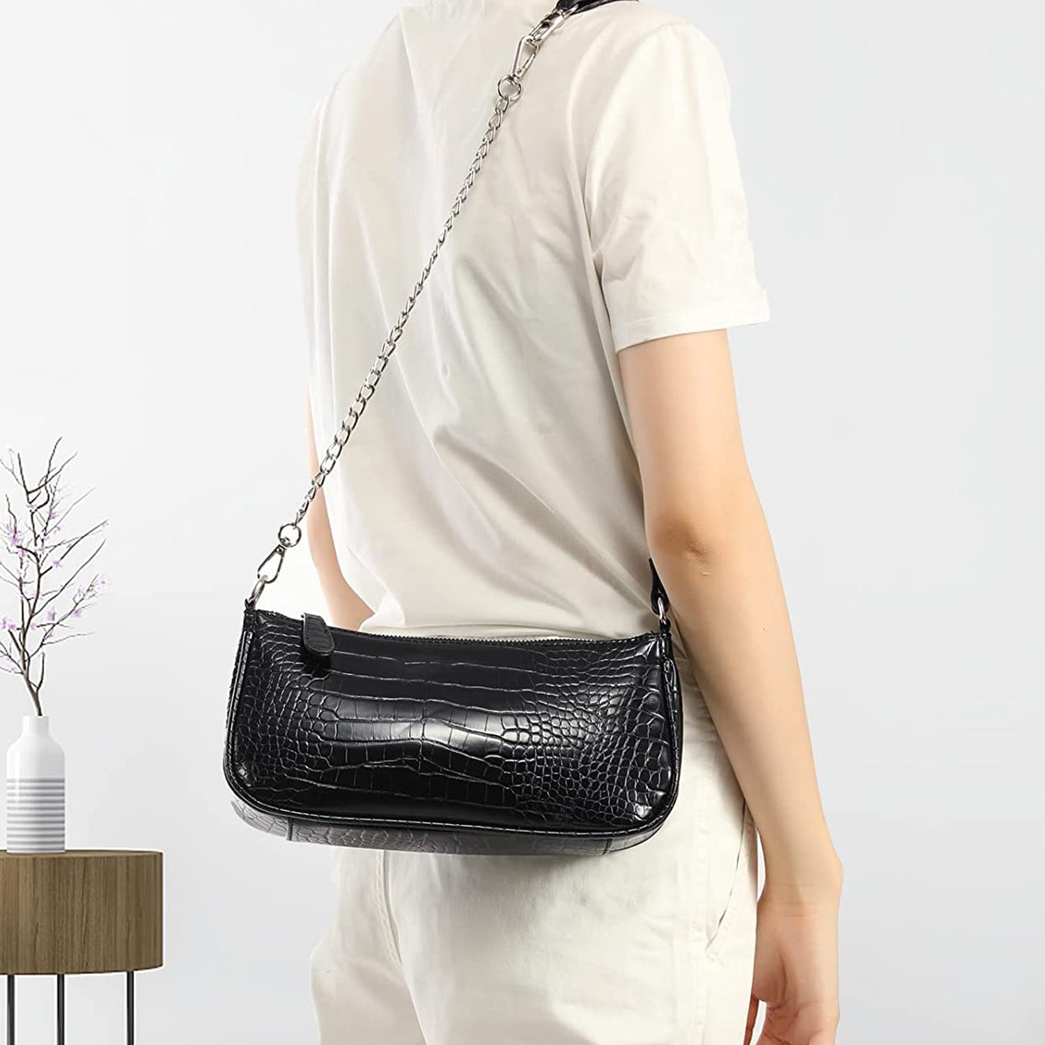 Classic Croco Shoulder Bag