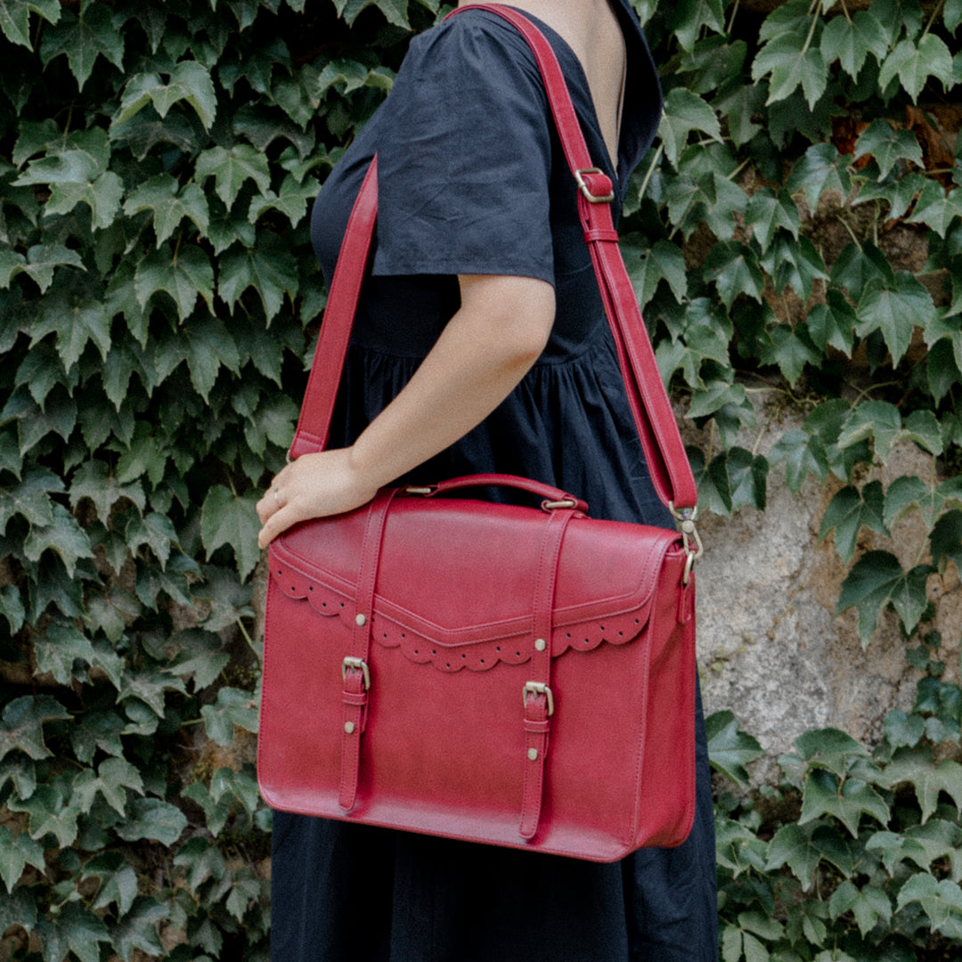 Trimmed #color_wine red