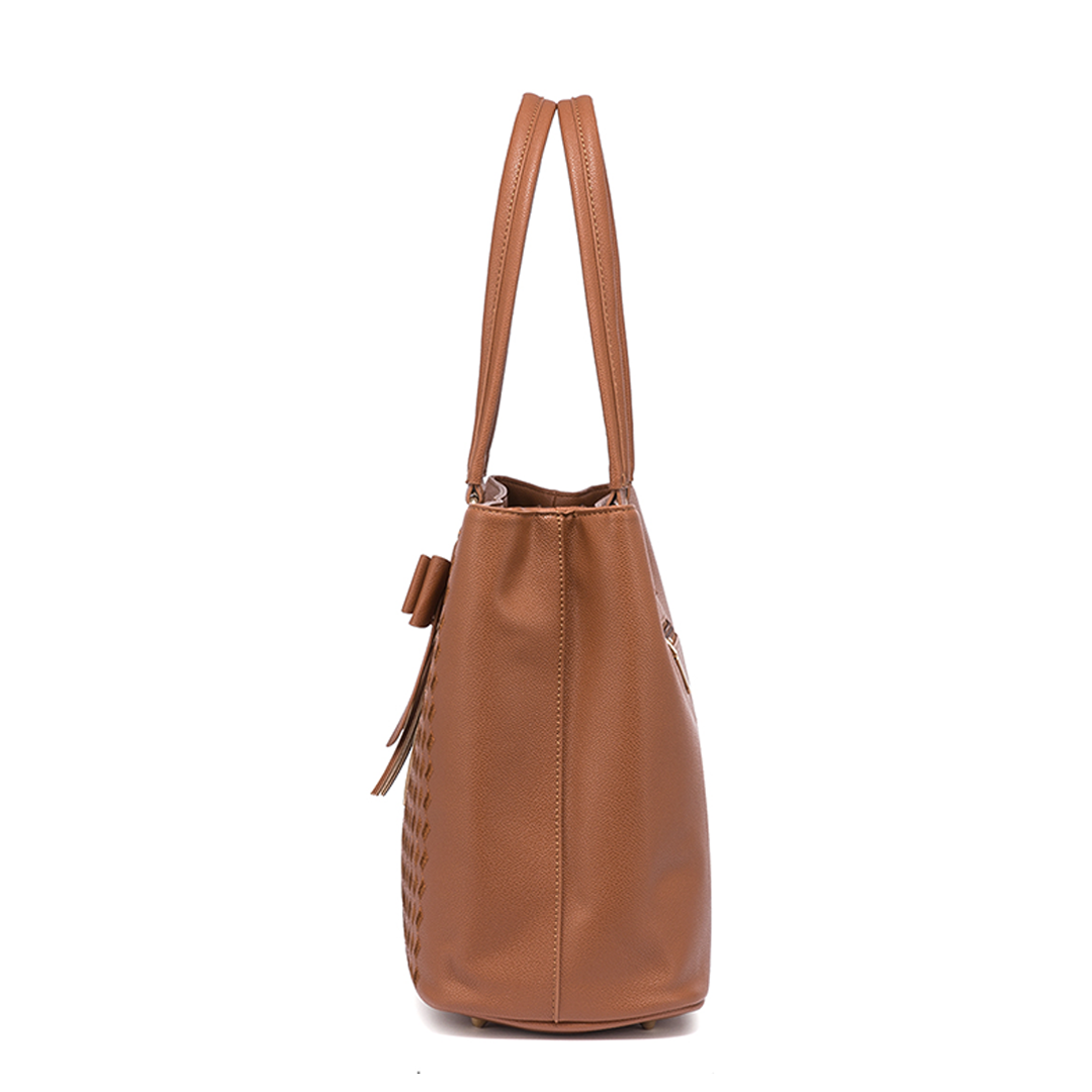 ava #color_brown