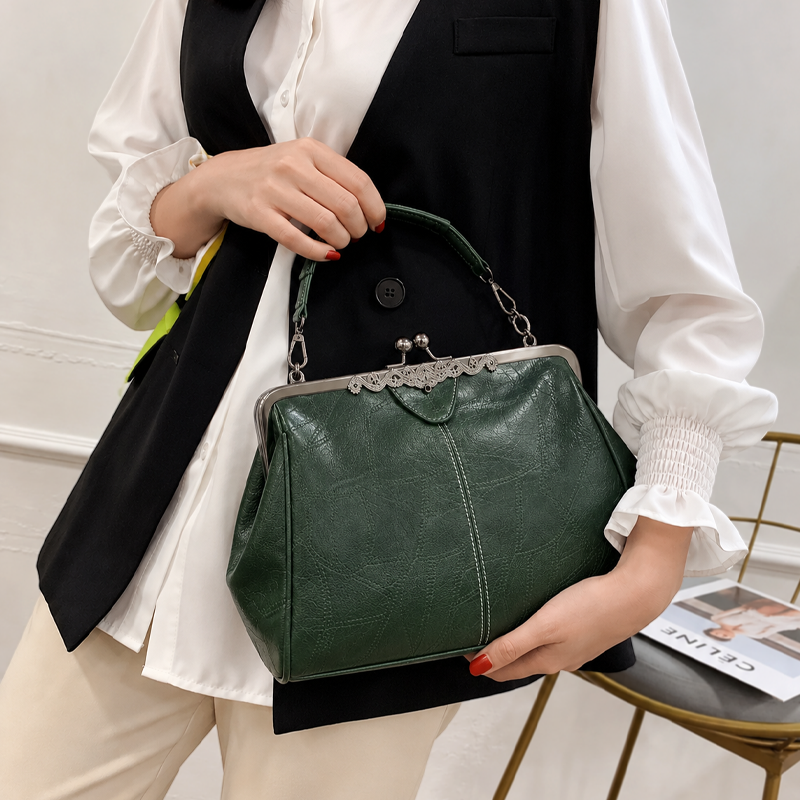 Luna Vintage Clutch