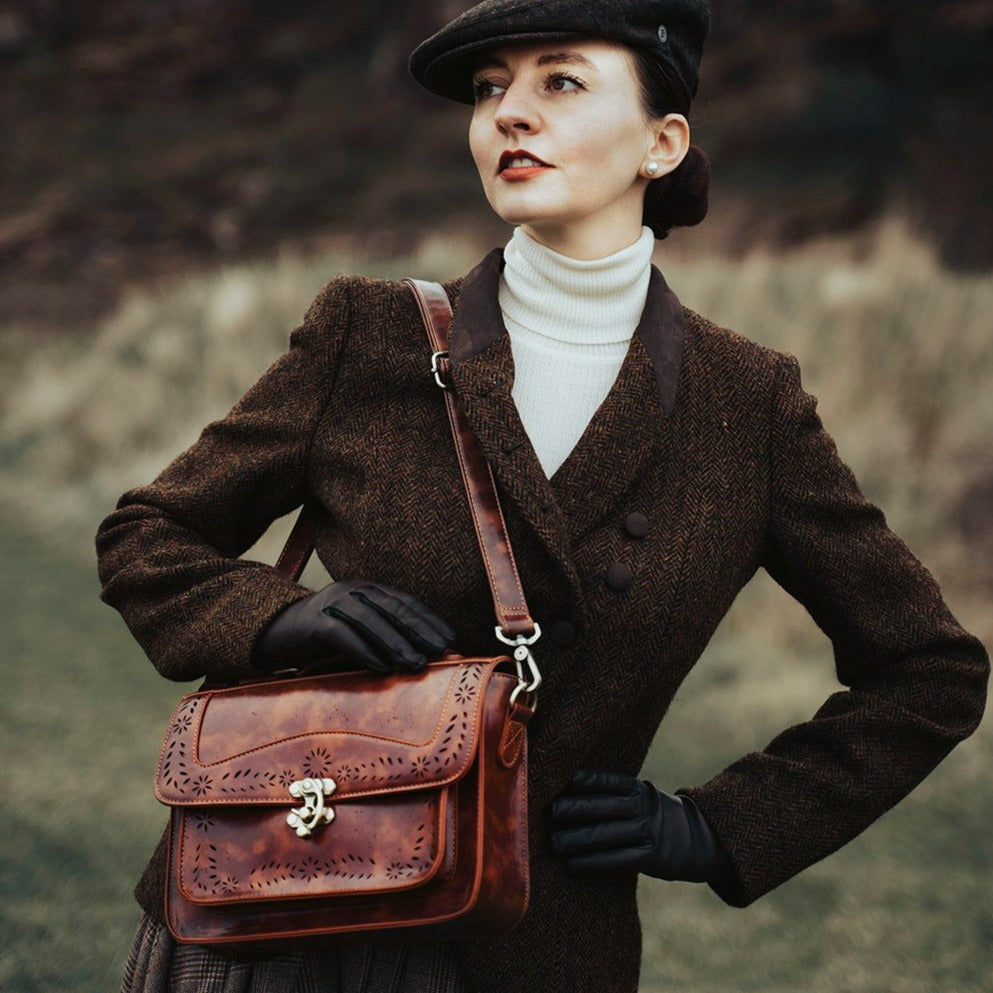 Hollow Flap Boutique Messenger